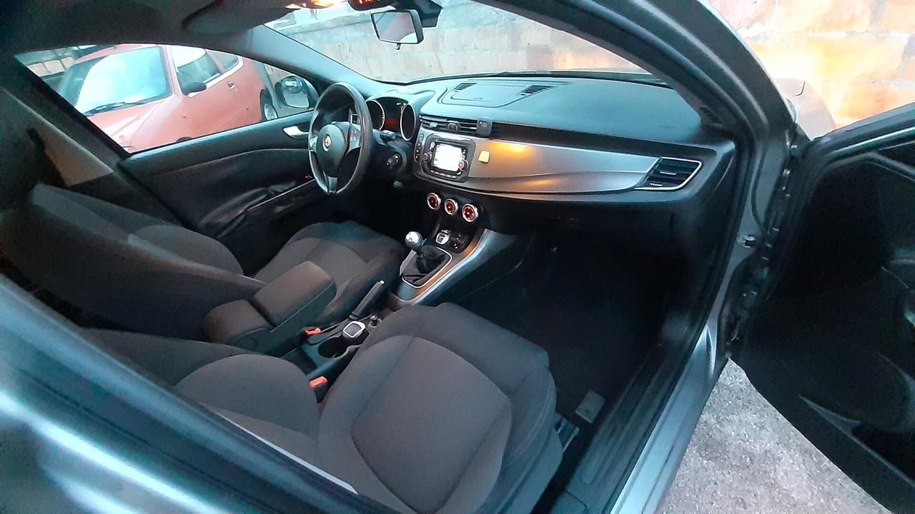 Alfa Romeo Giulietta 1.6 105 CV