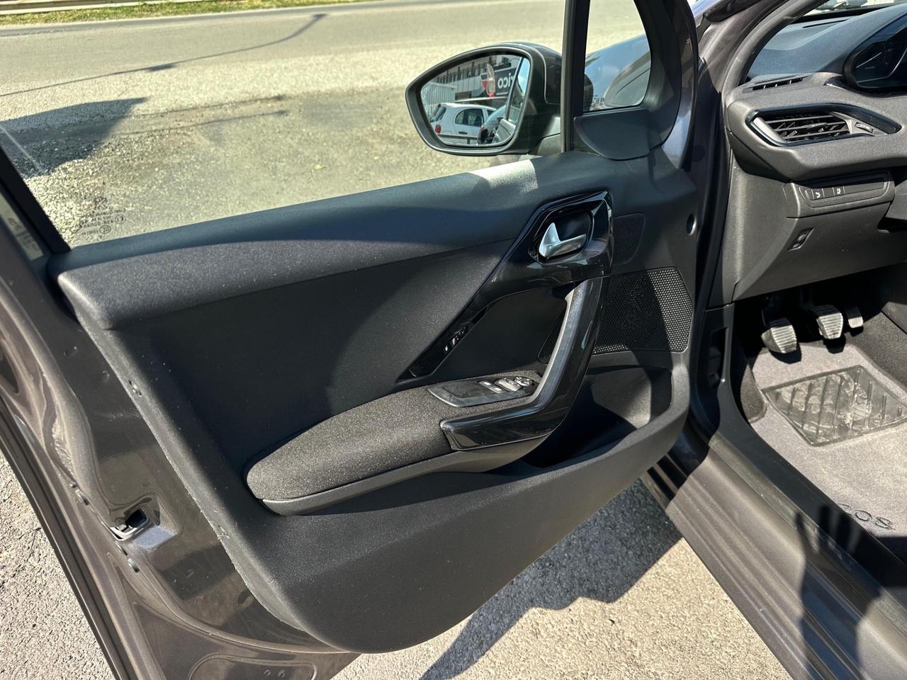 Peugeot 208 PureTech 82 5p. GPL Allure neopatentati