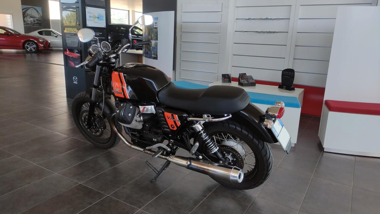 Moto Guzzi V7 SPECIAL