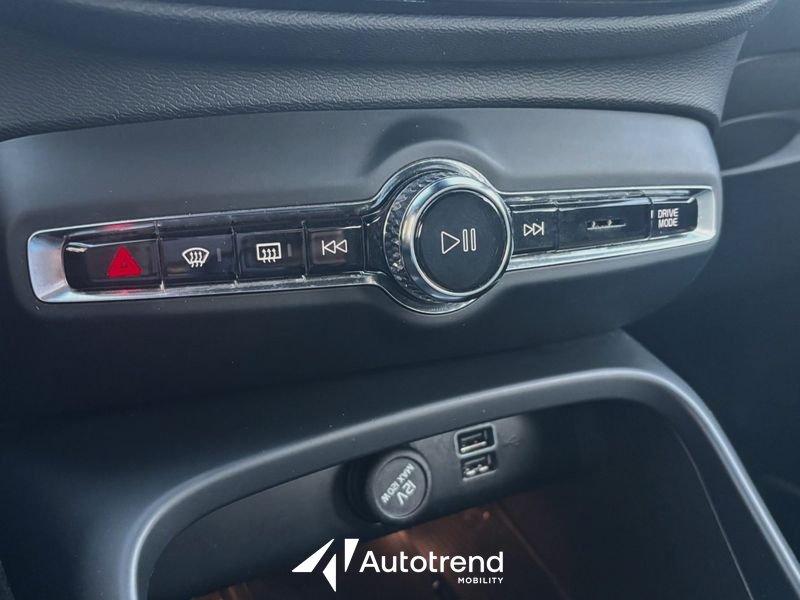 Volvo XC40 T5 180+82 CV Plug-in Hybrid Recharge Automatica Core