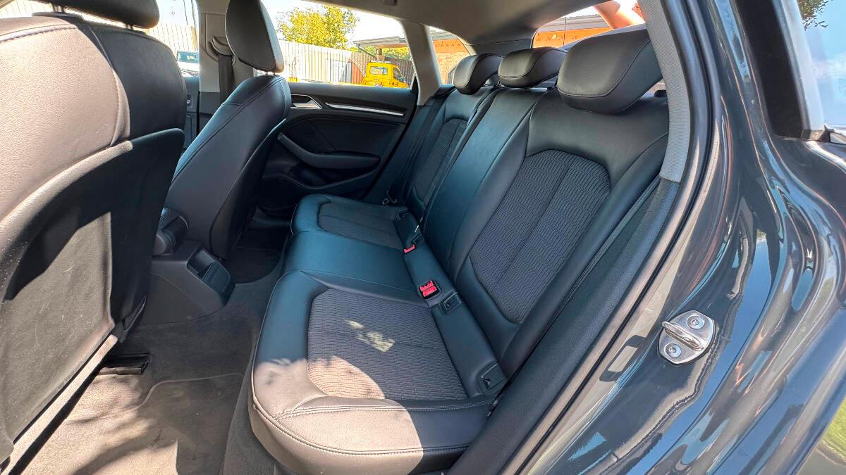 Audi A3 Sportback 30 1.6 tdi Sport 116cv s-tronic