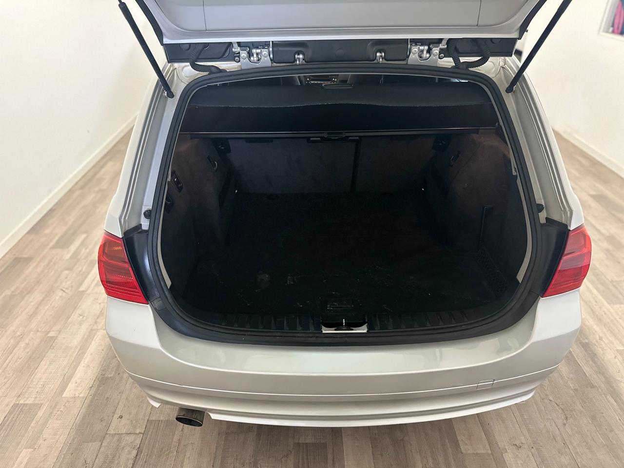 Bmw 320 320d cat Touring Attiva