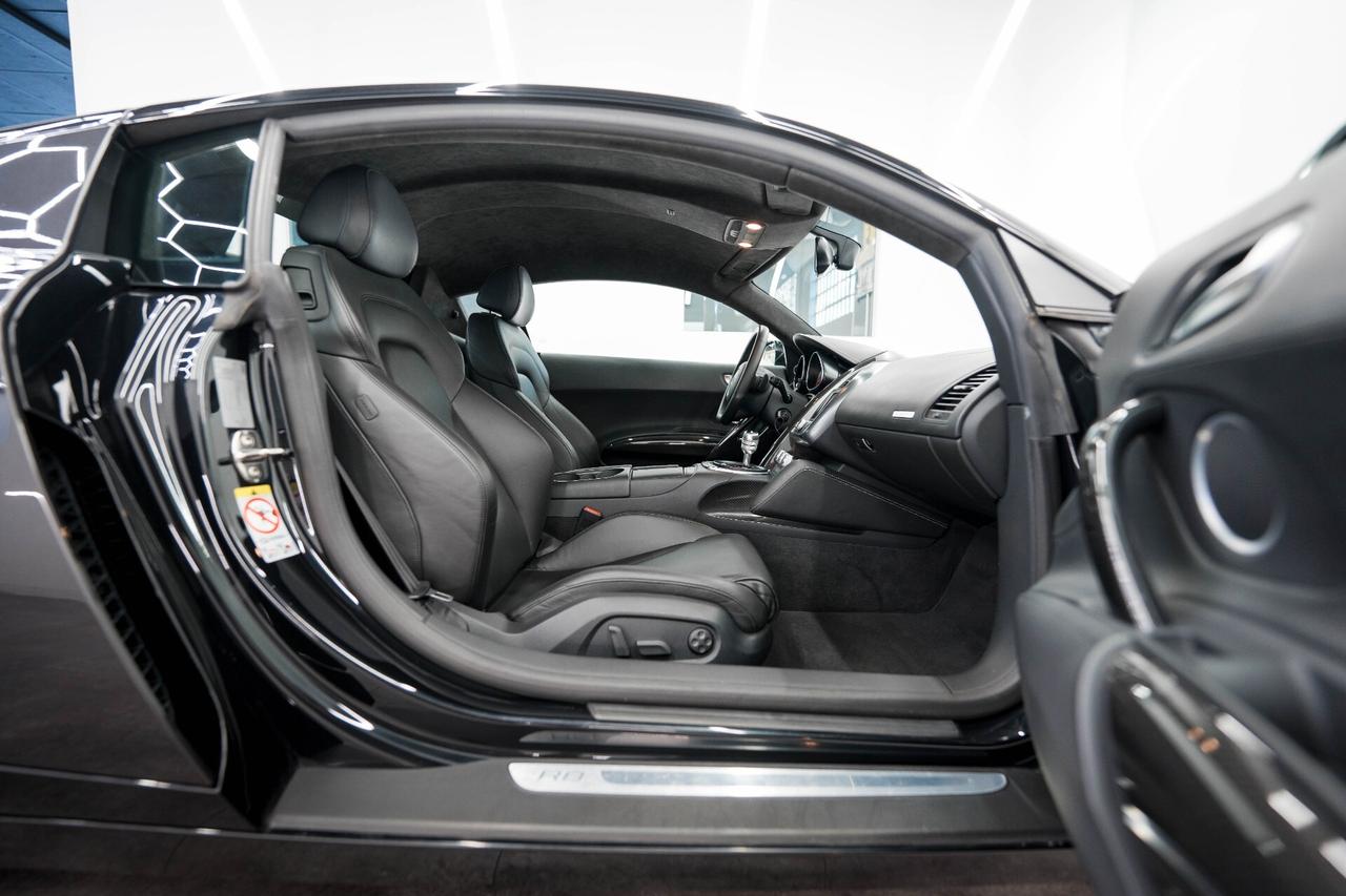 Audi R8 4.2 V8 FSI quattro R tronic IVA ESPOSTA
