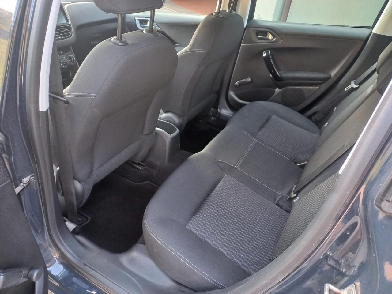 Peugeot 208 1.2 Puretech Allure 5 porte Benzina