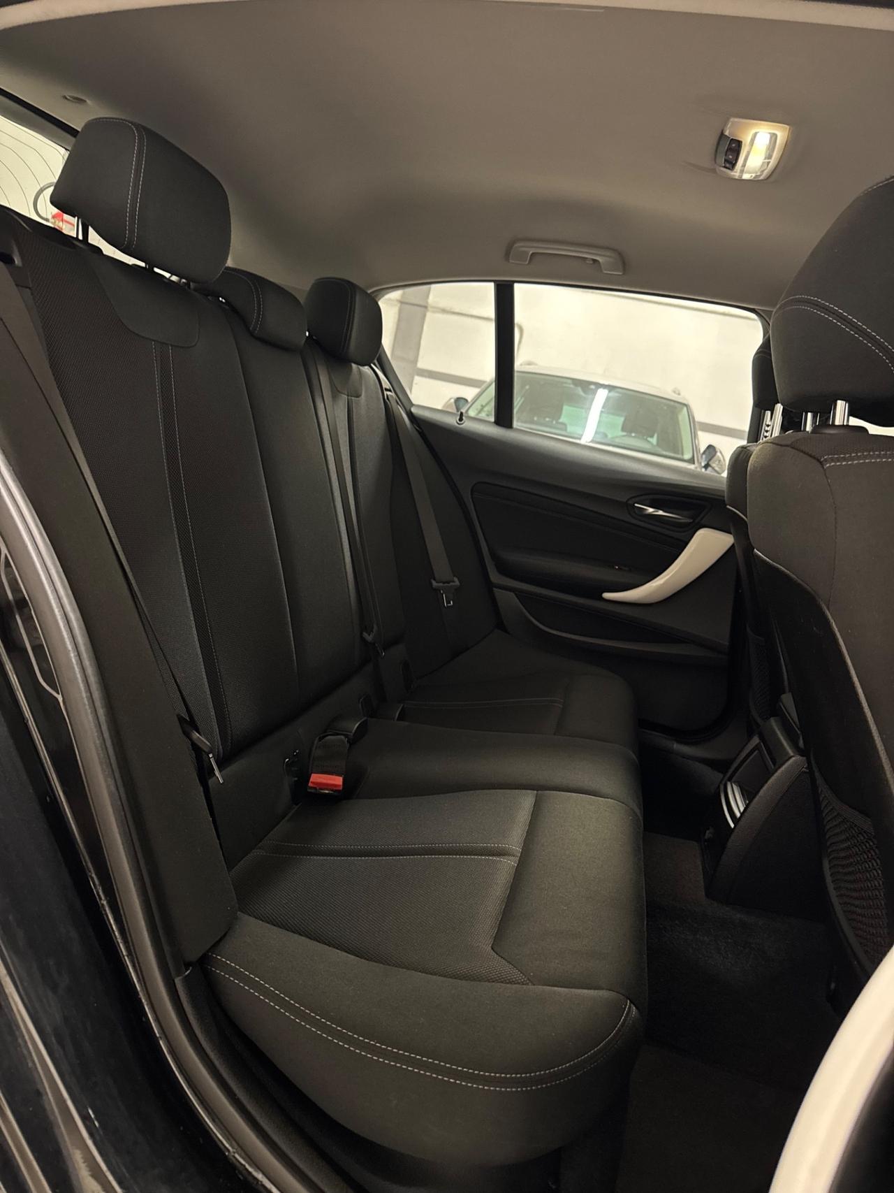 Bmw 116 116d 5p. Urban