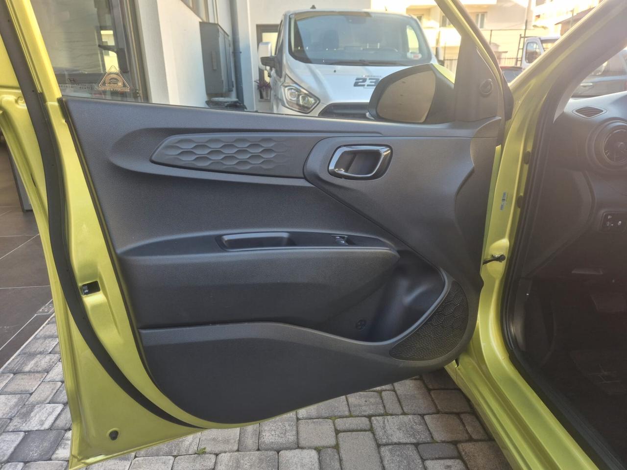 HYUNDAI I10 1.0 mpi Tech Connect Pack - CAMBIO AUTOMATICO