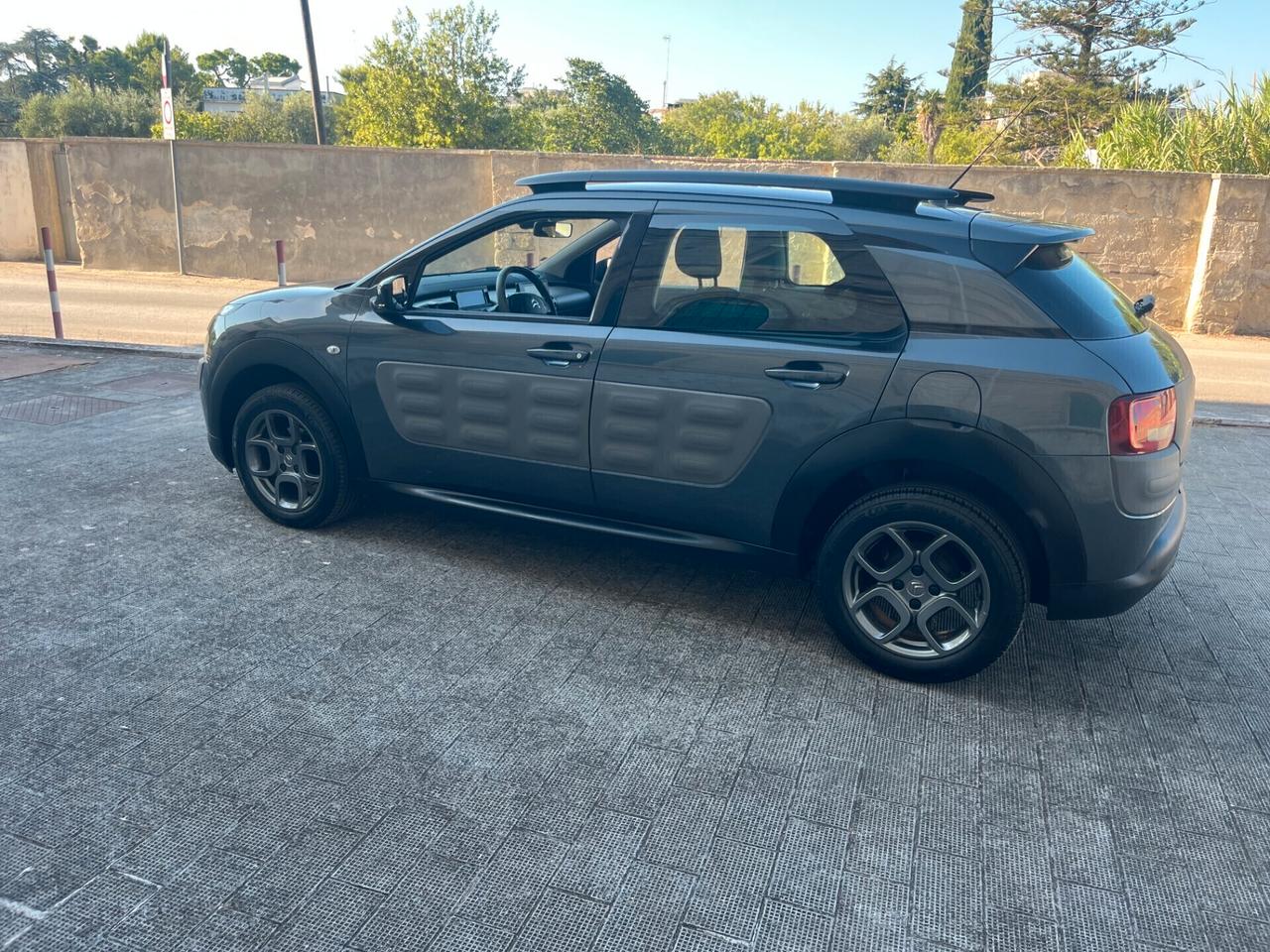 Citroen C4 Cactus 1.6 HDI CV 100 Shine UsatoGarantito