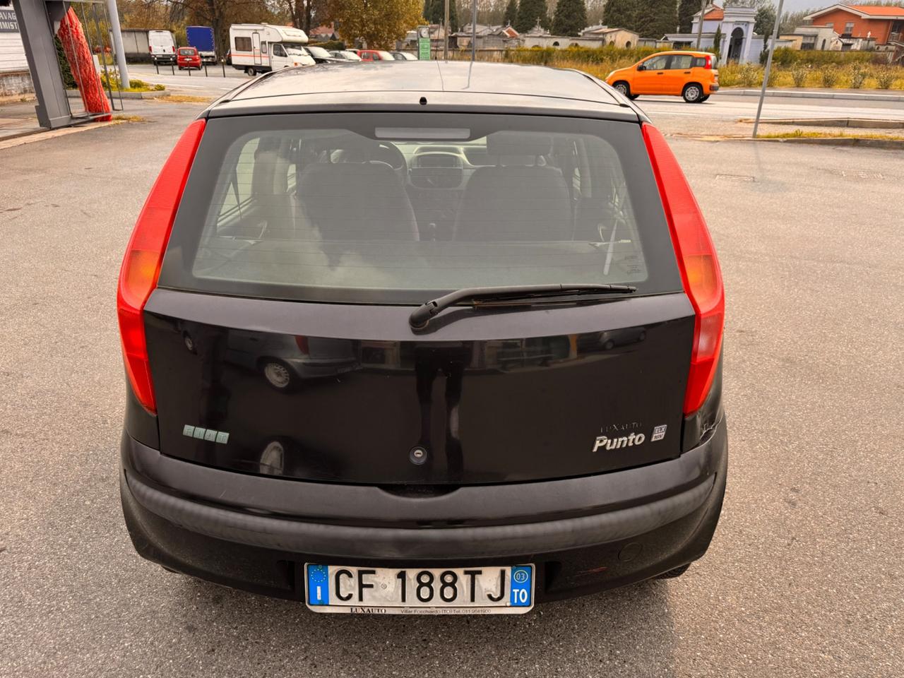 Fiat Punto 1.2i 16V cat 5 porte HLX 80cv neo patentati