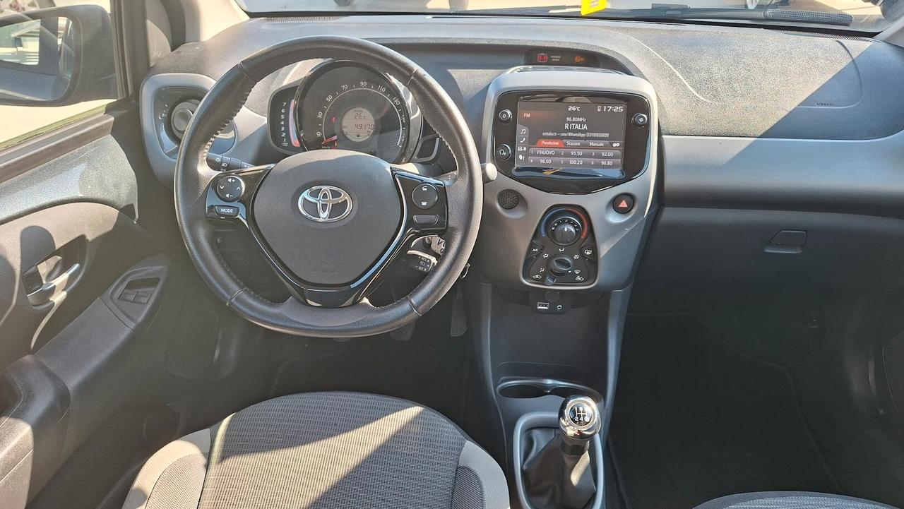 Toyota Aygo Connect 1.0 VVT-i 72 CV 5 porte 2021
