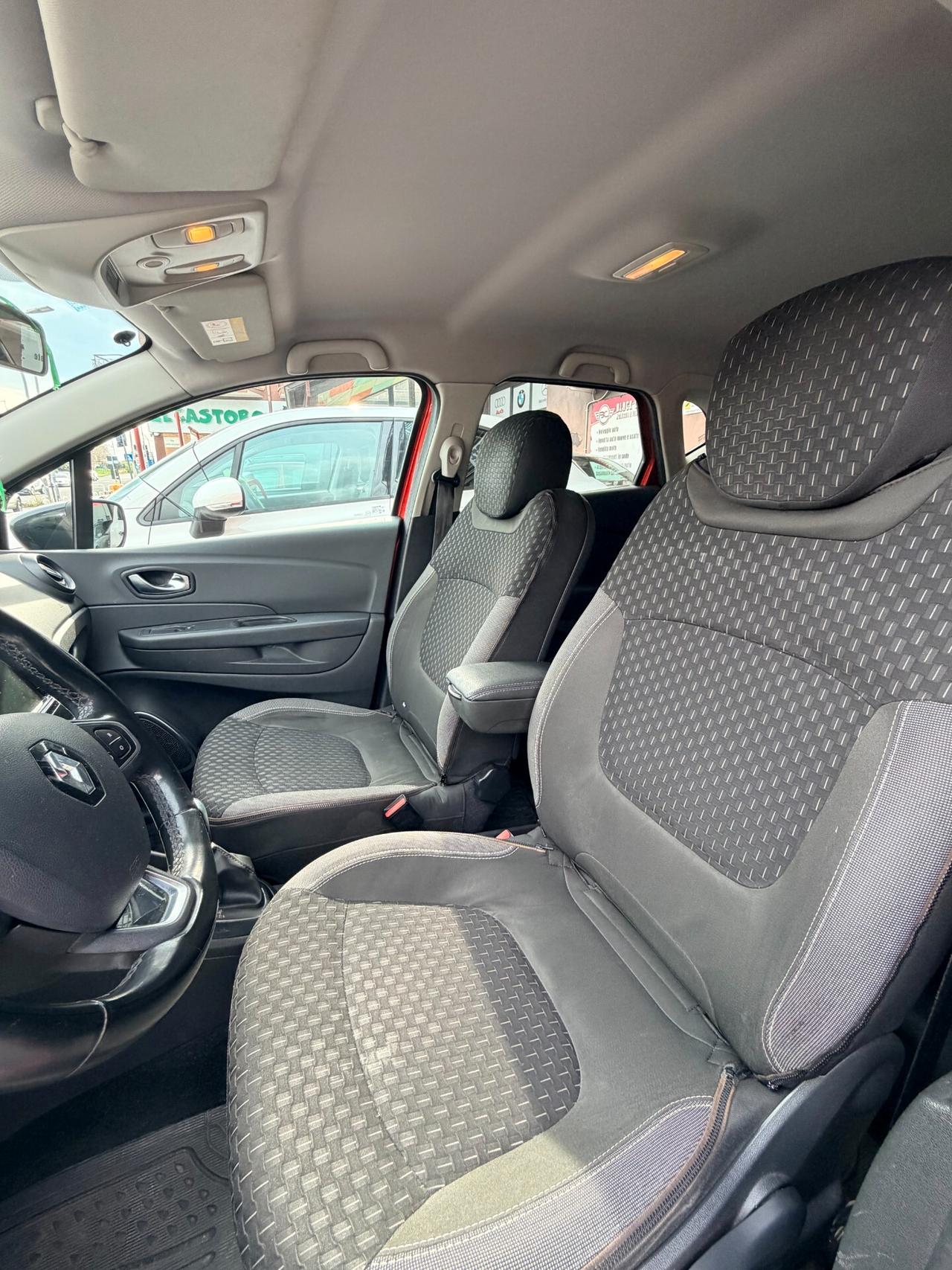 Renault Captur dCi 8V 90 CV EDC Start&Stop Energy Intens