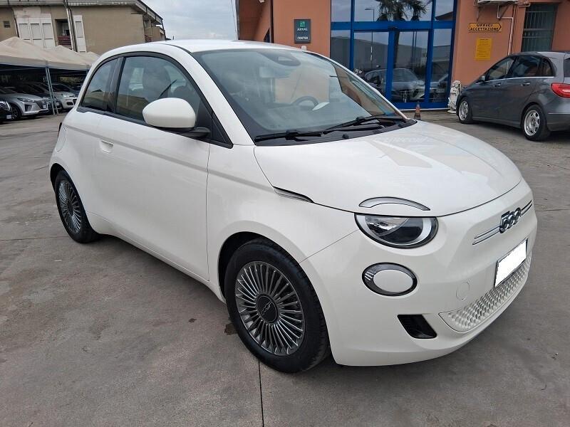 Fiat 500 500e Berlina 42 kWh Icon