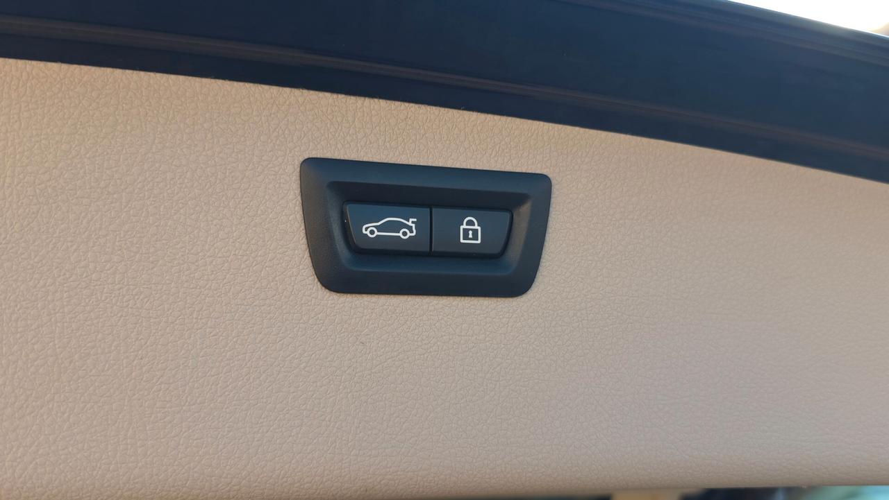 Bmw serie 3 - 318d - Led Navi Automatic