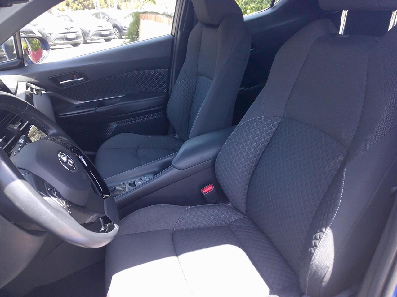 Toyota C-HR 1.8 Hybrid E-CVT Active