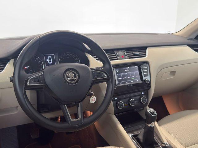 SKODA Octavia 1.6 TDI CR 110 CV DSG Executive