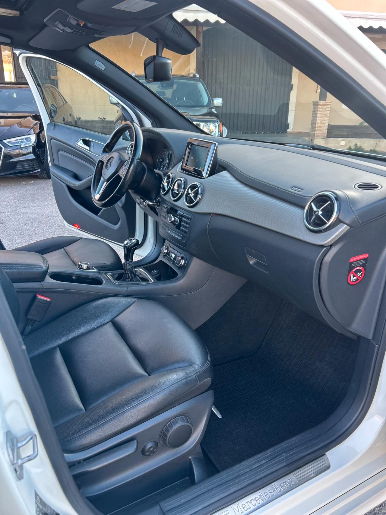 Mercedes-benz B 200 CDI BlueEFFICIENCY Premium