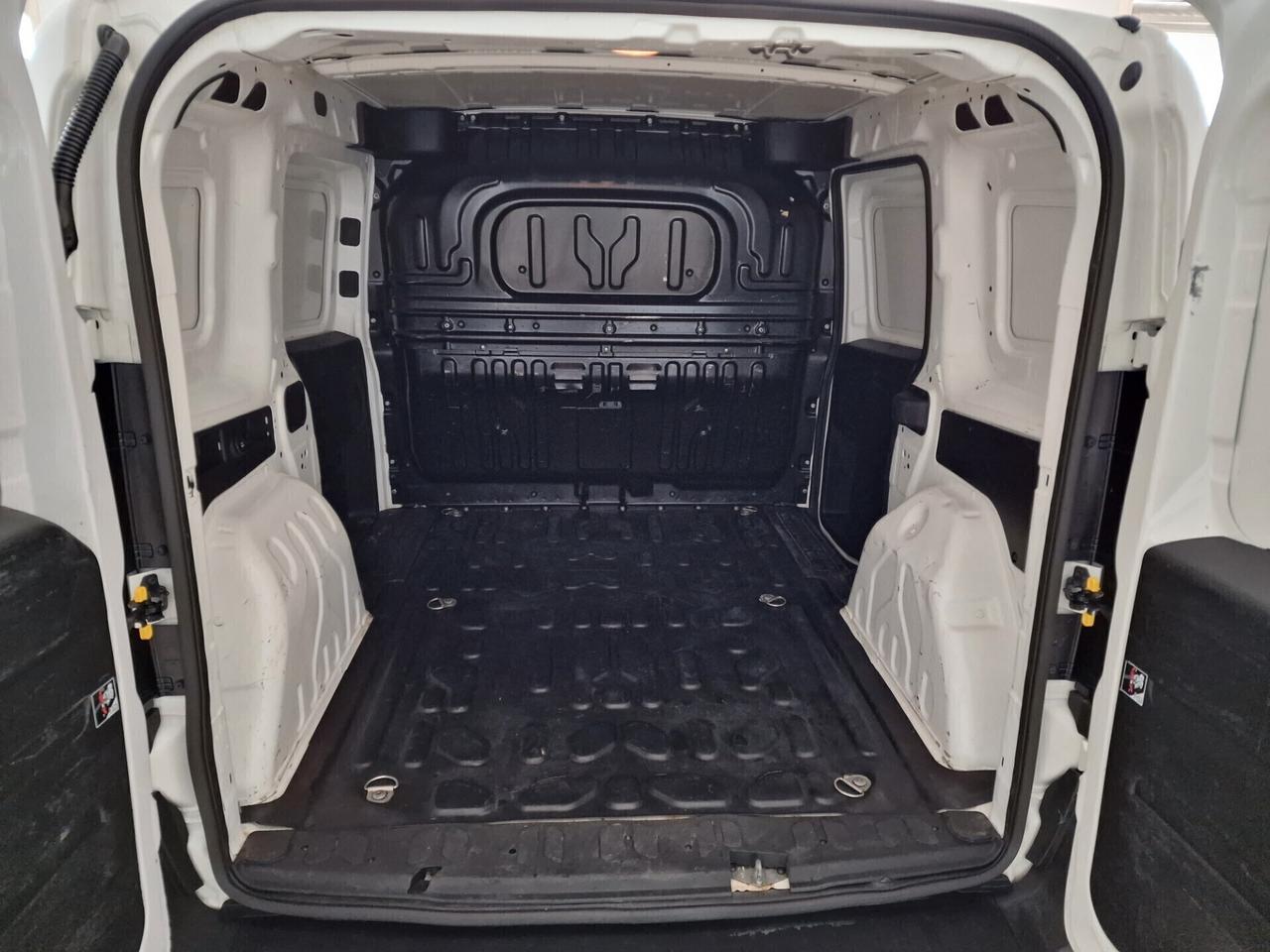 Fiat Doblo 1600 Mjet 3 Posti