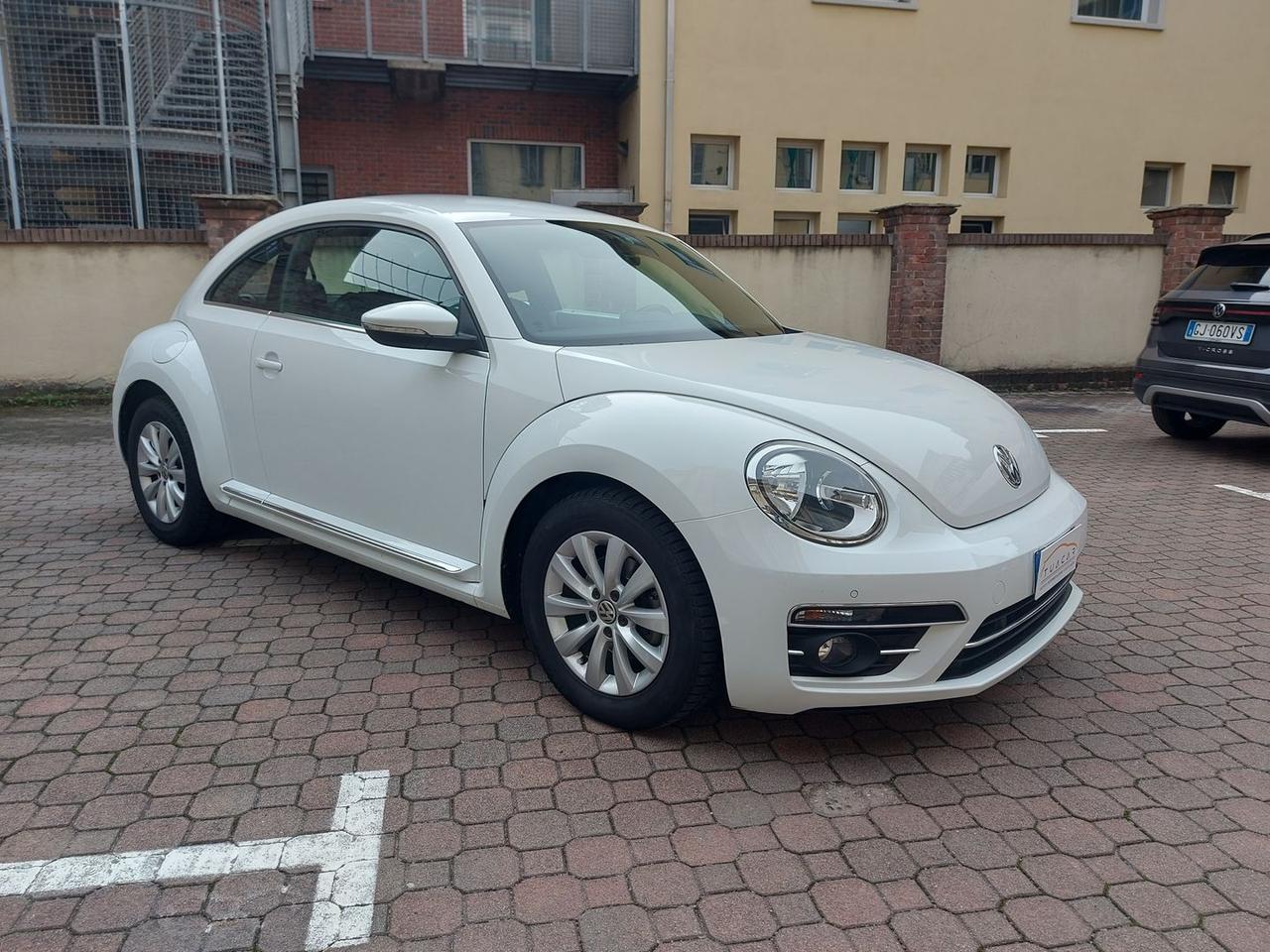 Volkswagen Maggiolino 2.0 TDI 110 cv ok neopatentati