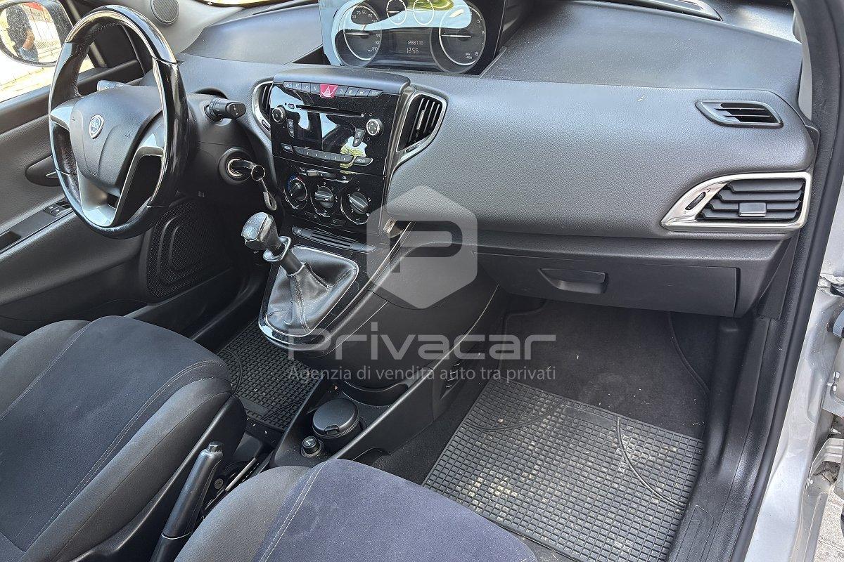 LANCIA Ypsilon 1.2 69 CV 5 porte GPL Ecochic Silver