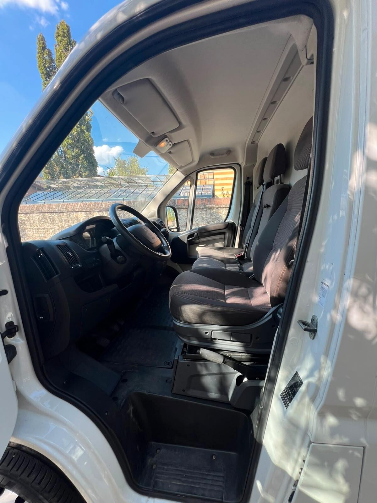 Peugeot Boxer 330 2.0 BlueHDi PC-TN Furgone