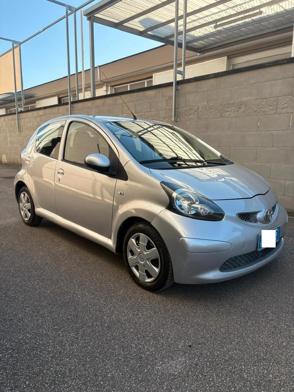 Toyota Aygo 5porte 1.0 68cv SOL CLIMA/RADIO