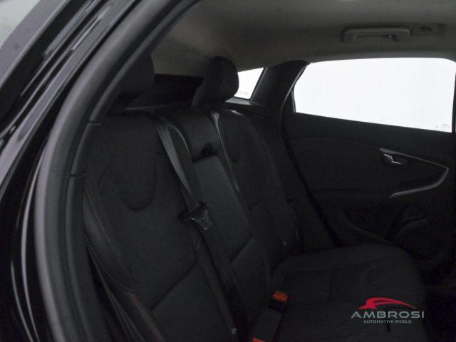VOLVO V40 Cross Country D2 Business Plus