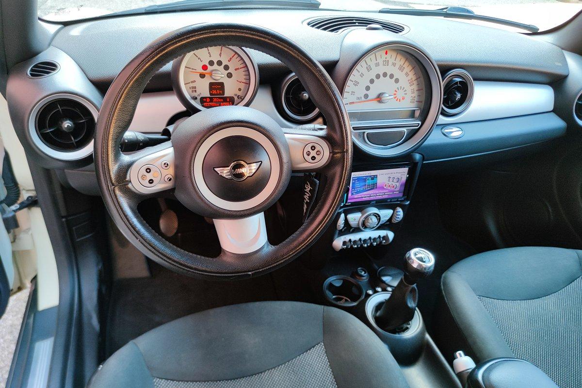 MINI Mini 1.6 16V Cooper D