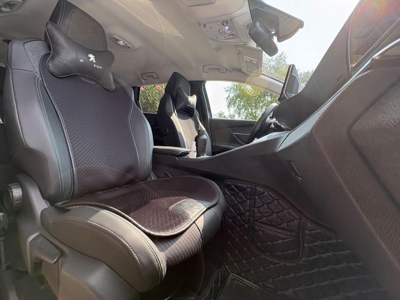 Peugeot 5008 BlueHDi 130 S&S EAT8 Allure Pack( con catena)