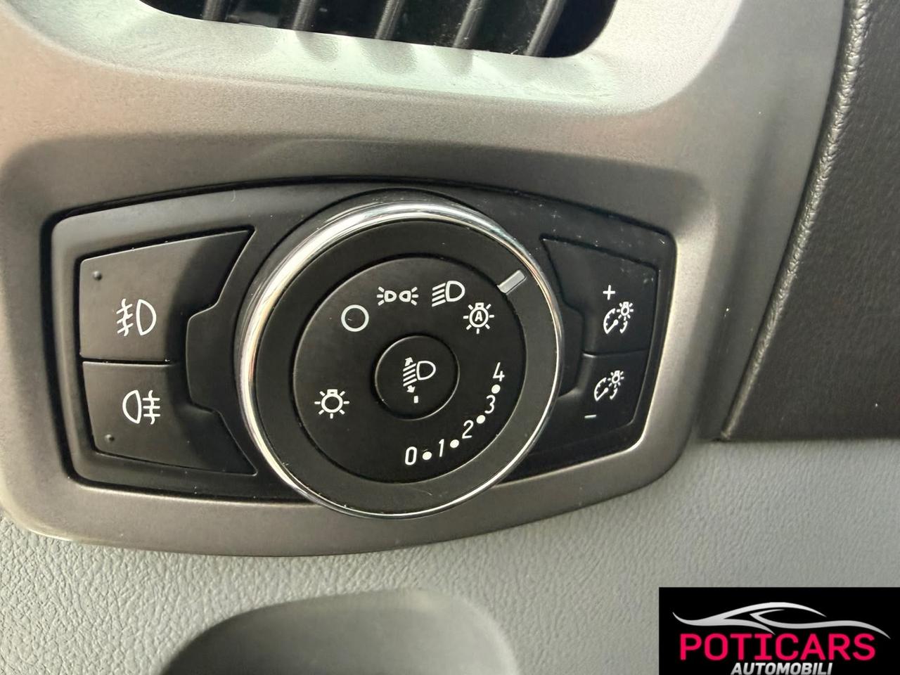 Ford Transit Custom 330 2.2 TDCi 155CV PC Furgone Entry