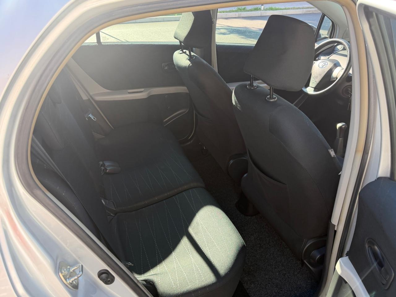 Toyota Yaris 1.0 5 porte Sol