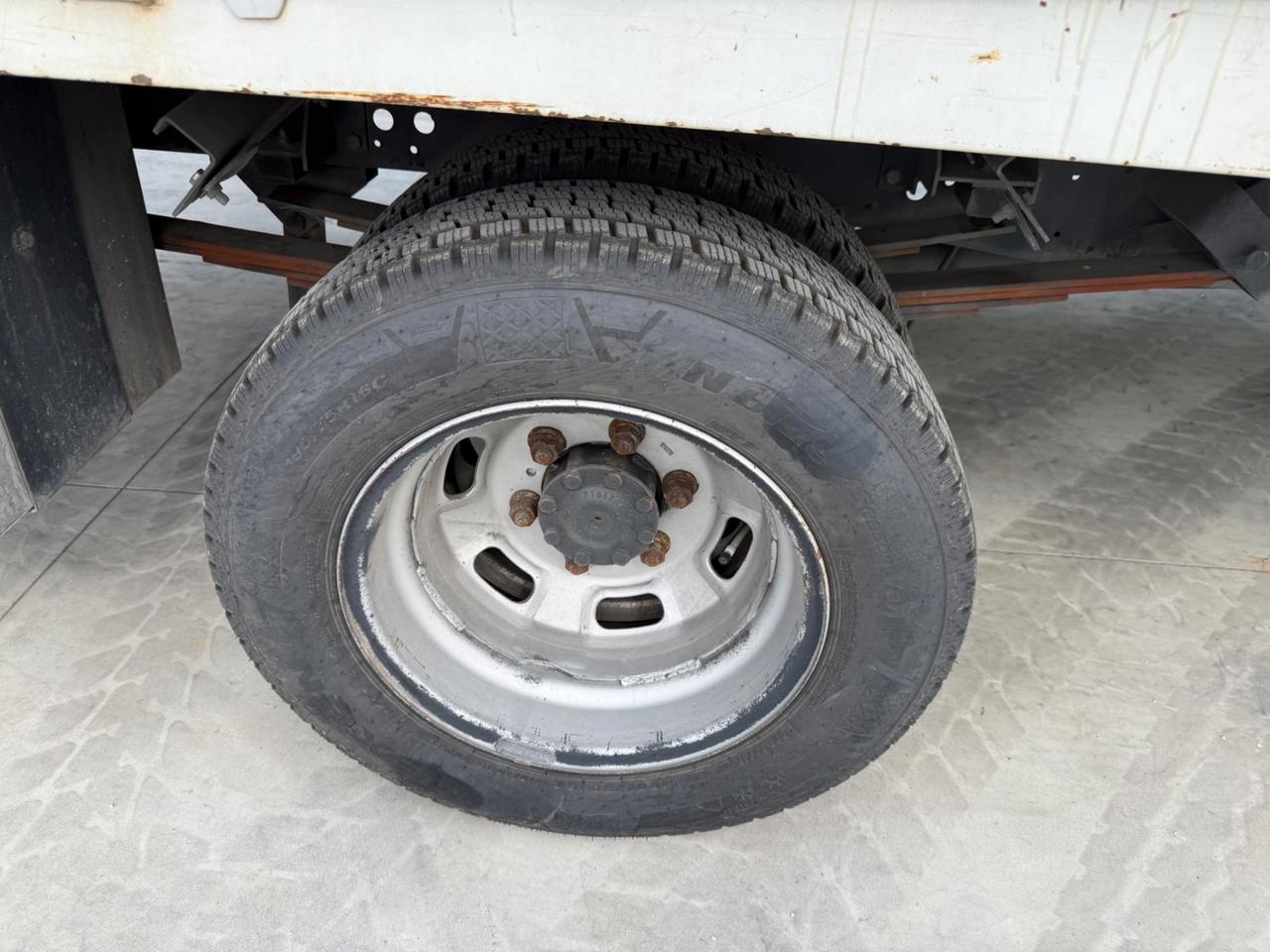 Iveco Daily 35C16 cassone fisso con gru FASSI F32A