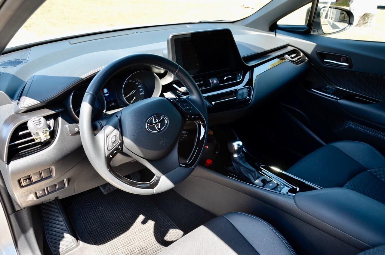 TOYOTA C-HR 2.0h TREND 184cv E-CVT, GARANZIA UFF TOYOTA, UNICOPROPRIETARIO, EURO 6D, SERVICE TOYOTA, FULL LED, RETROCAMERA, PERMUTE