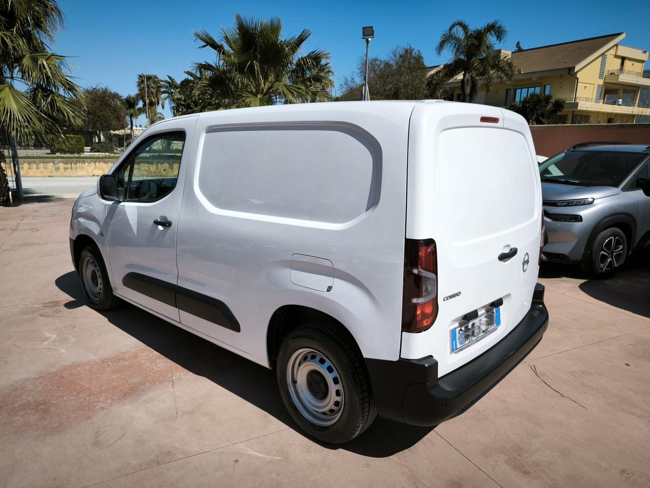 Opel Combo Cargo 1.5 Diesel PC 650kg