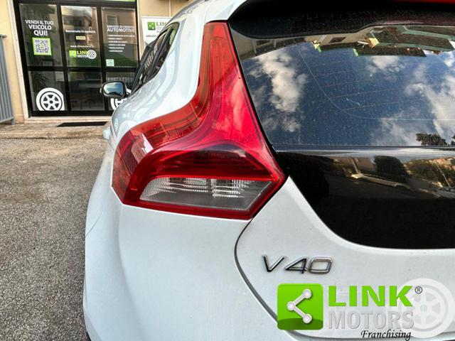 VOLVO V40 Cross Country D2 1.6 Powershift Summum