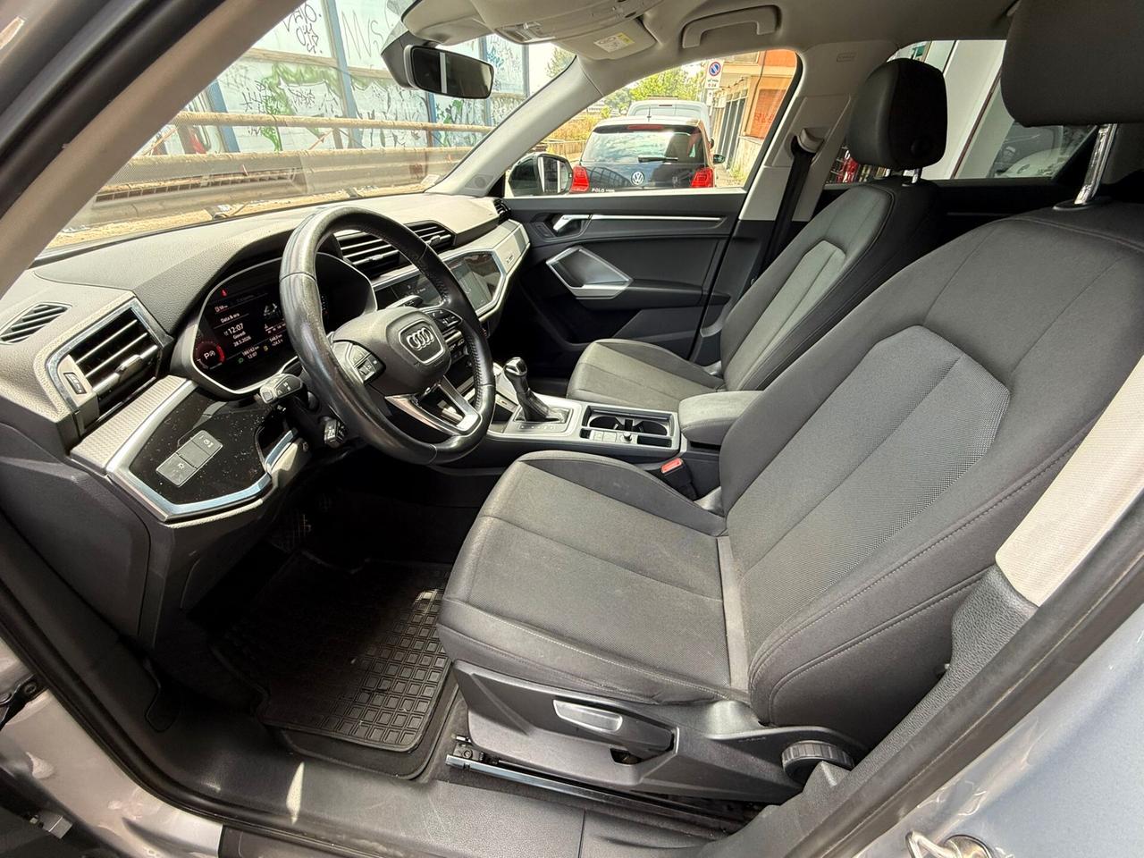 Audi Q3 2.0 TDI 150 CV Business