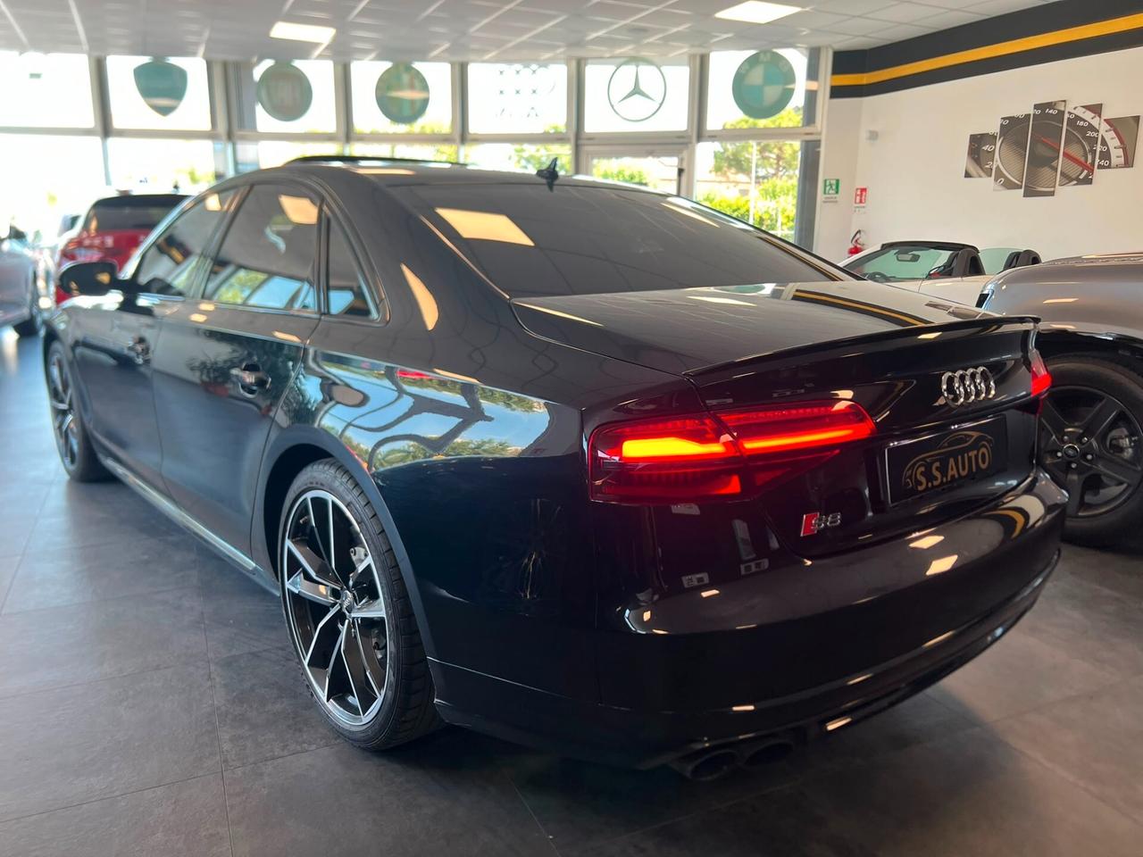 Audi A8 S8 4.0 TFSI quattro tiptronic plus