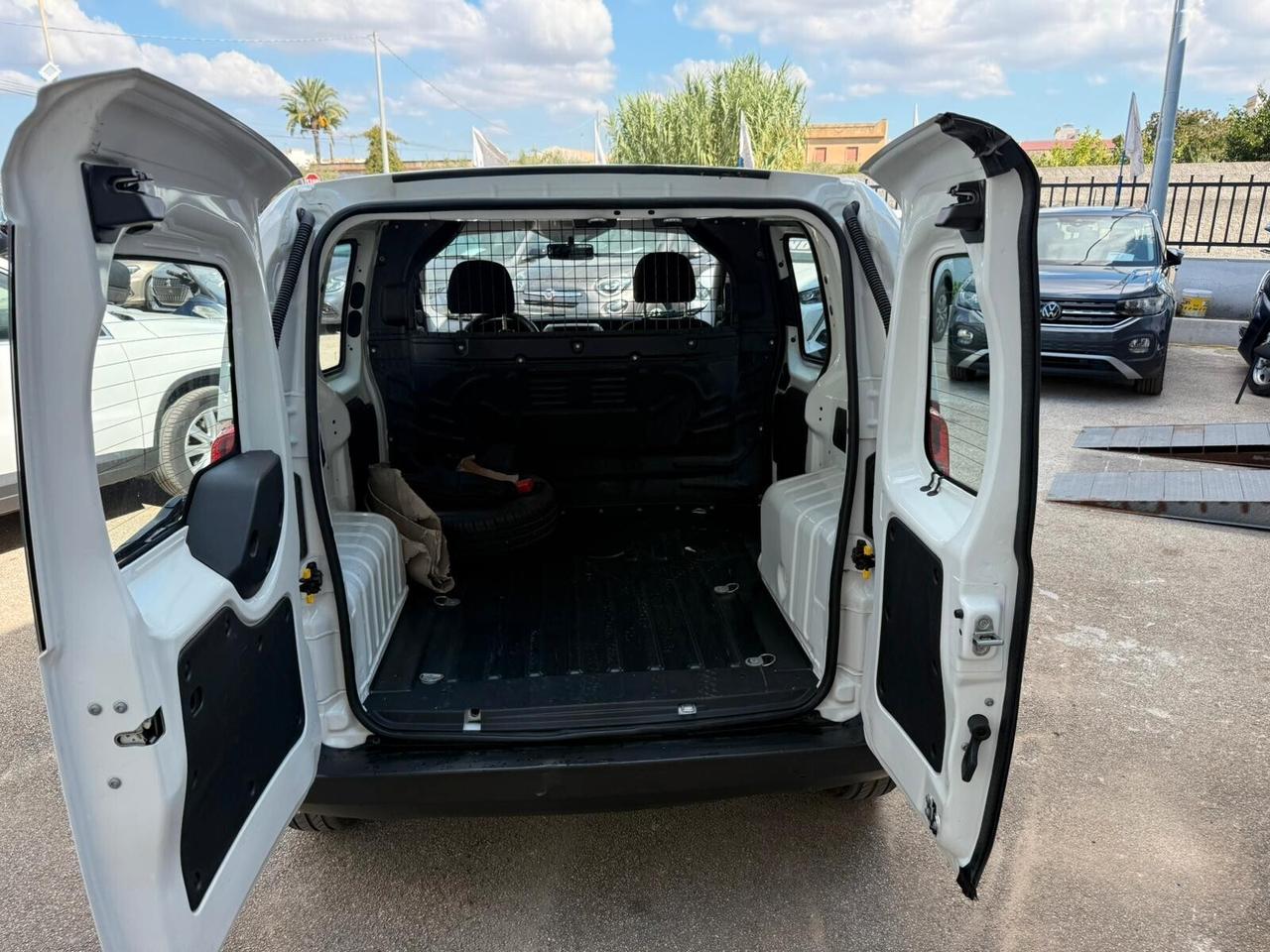 Fiat Fiorino 1.3 MJT 95CV Cargo SX