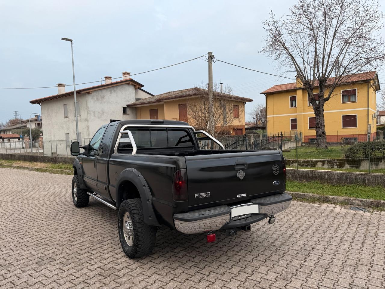 Ford F-250 5.4i V8 GPL 4X4 XLT 6Posti