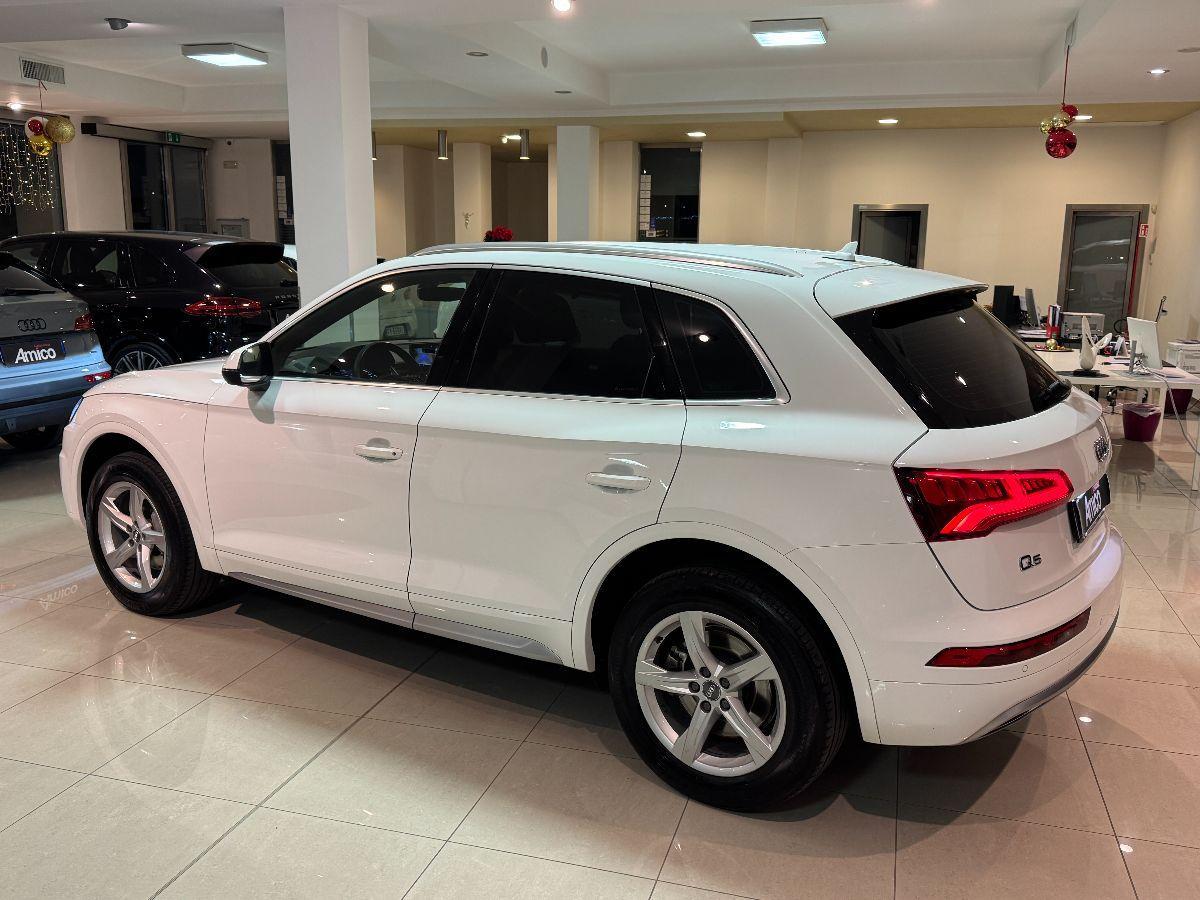 AUDI Q5 2.0 TDI quattro S-tronic Sport Solo 100.000km