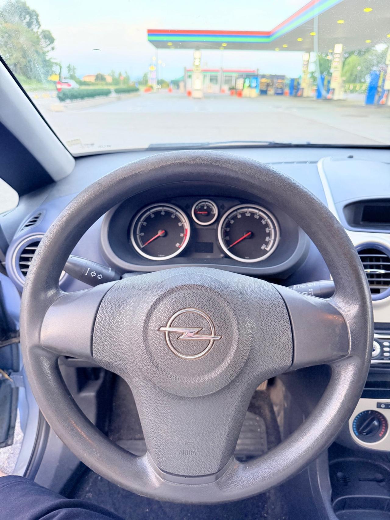 Opel Corsa 1.2 5 porte Cosmo
