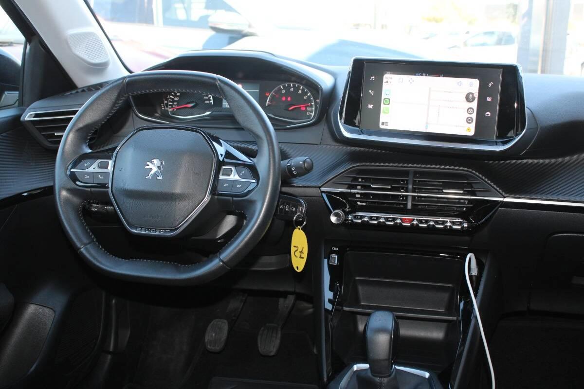 Peugeot 208 1.2 puretech Active s&s 75cv con Navi e CarPlay