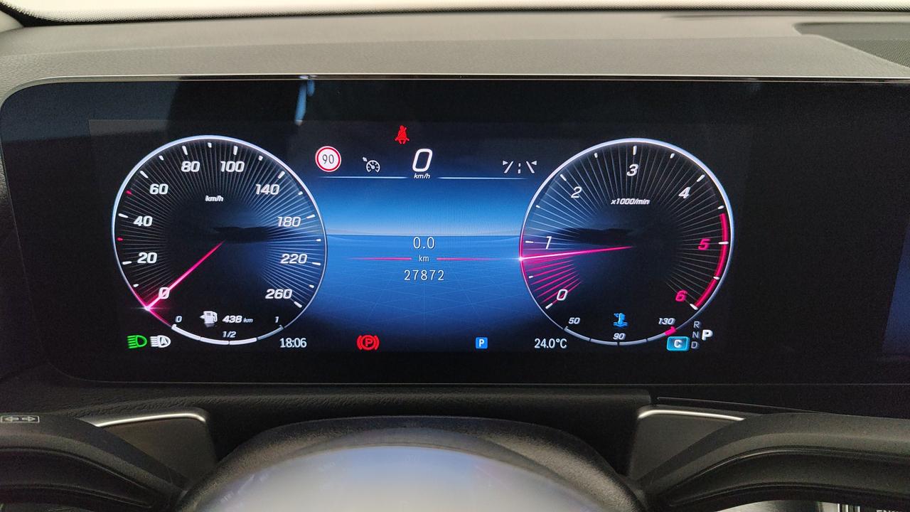 Mercedes-Benz GLB 180 d Advanced auto