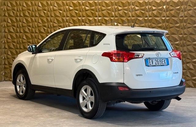 Toyota RAV 4 RAV4 2.0 D-4D 2WD Active