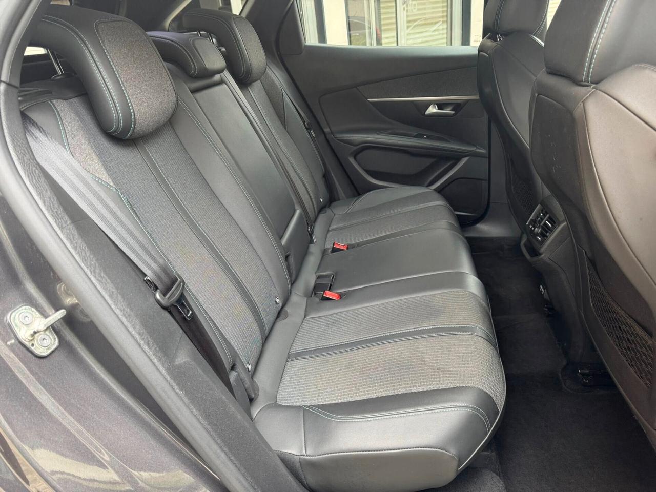 PEUGEOT 3008 1.5 HDI 130 CV. EAT8 ALLURE PAK BI-COLORE