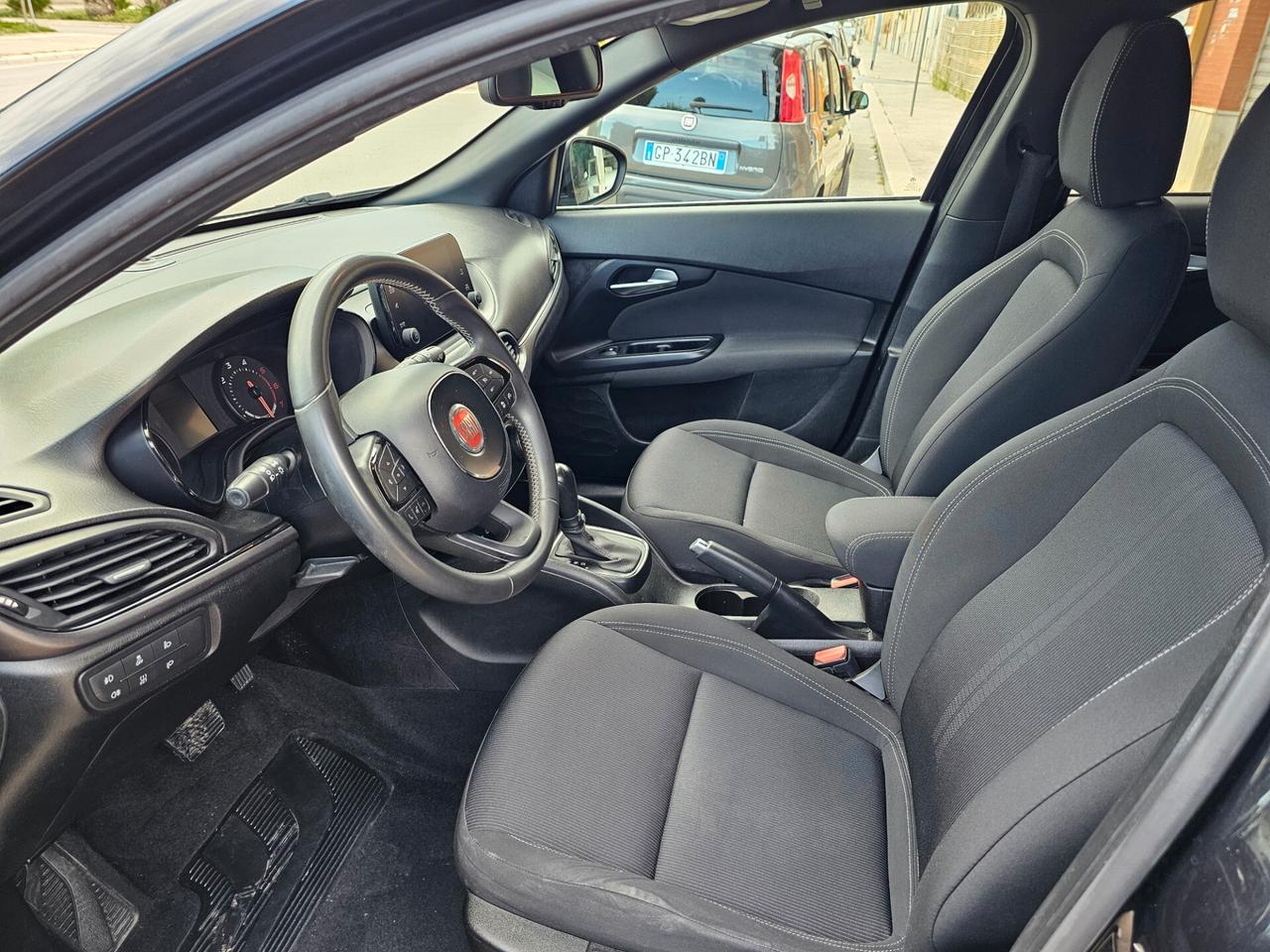 Fiat Tipo 1.6 Mjt S&S DCT SW S-Design black edition