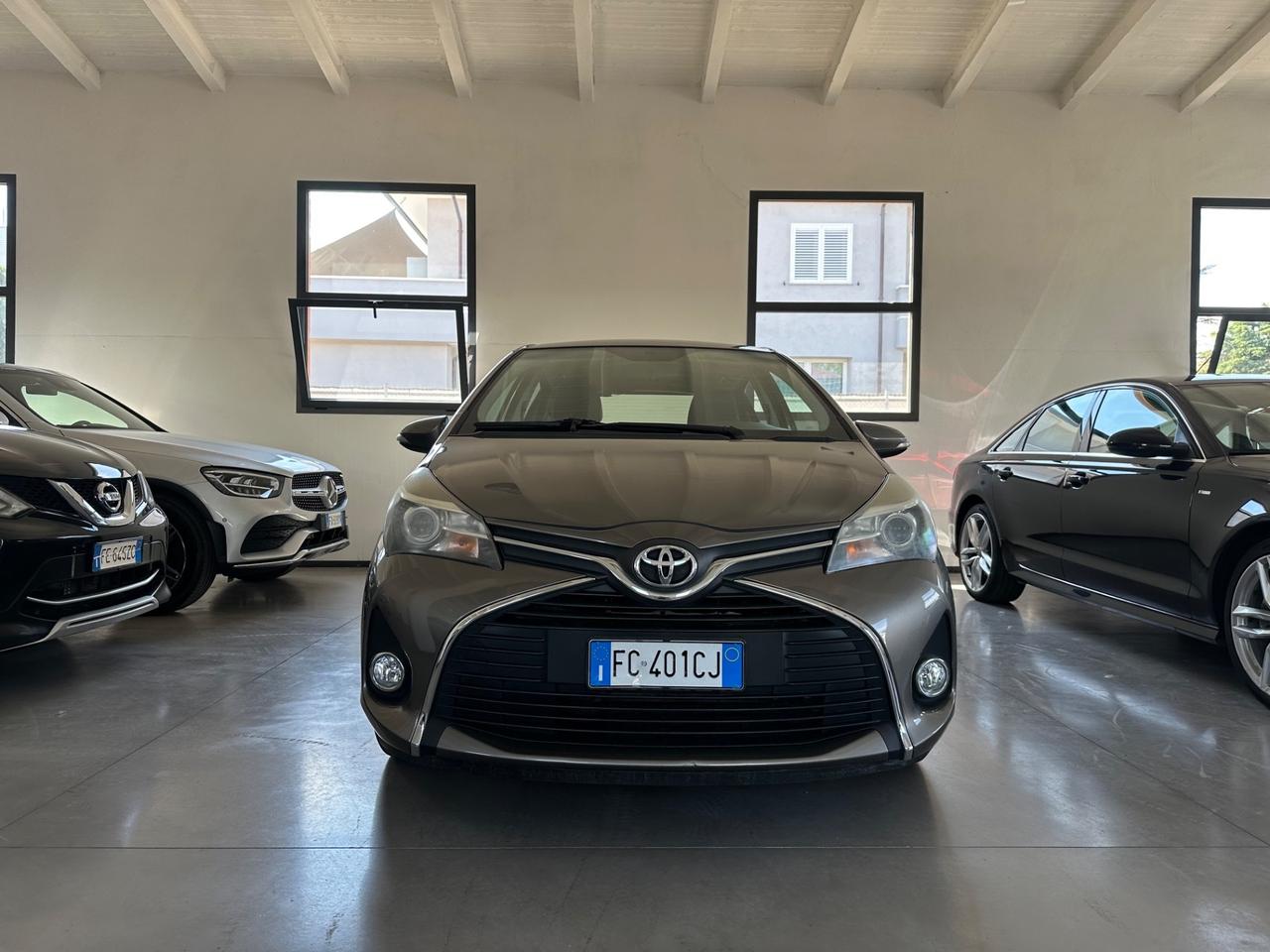 Toyota Yaris 1.0 5 porte Lounge