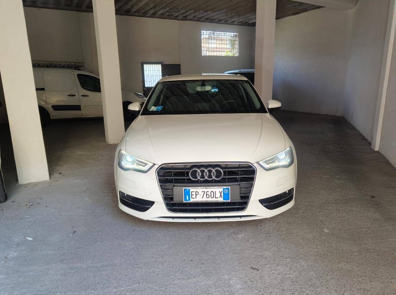Audi A3 1.6 TDI 105 CV CR Ambition