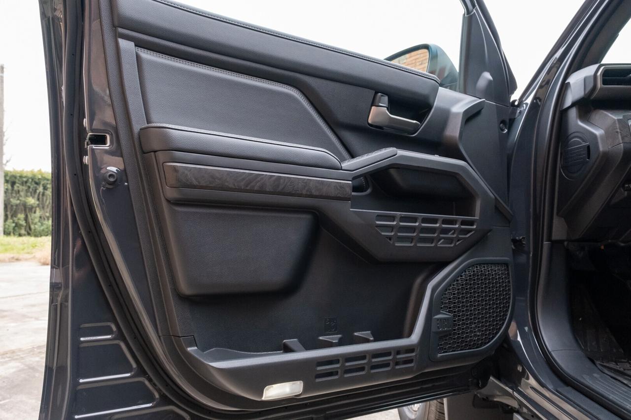 TOYOTA TACOMA LIMITED 2.4 i-Force HYBRID 4x4