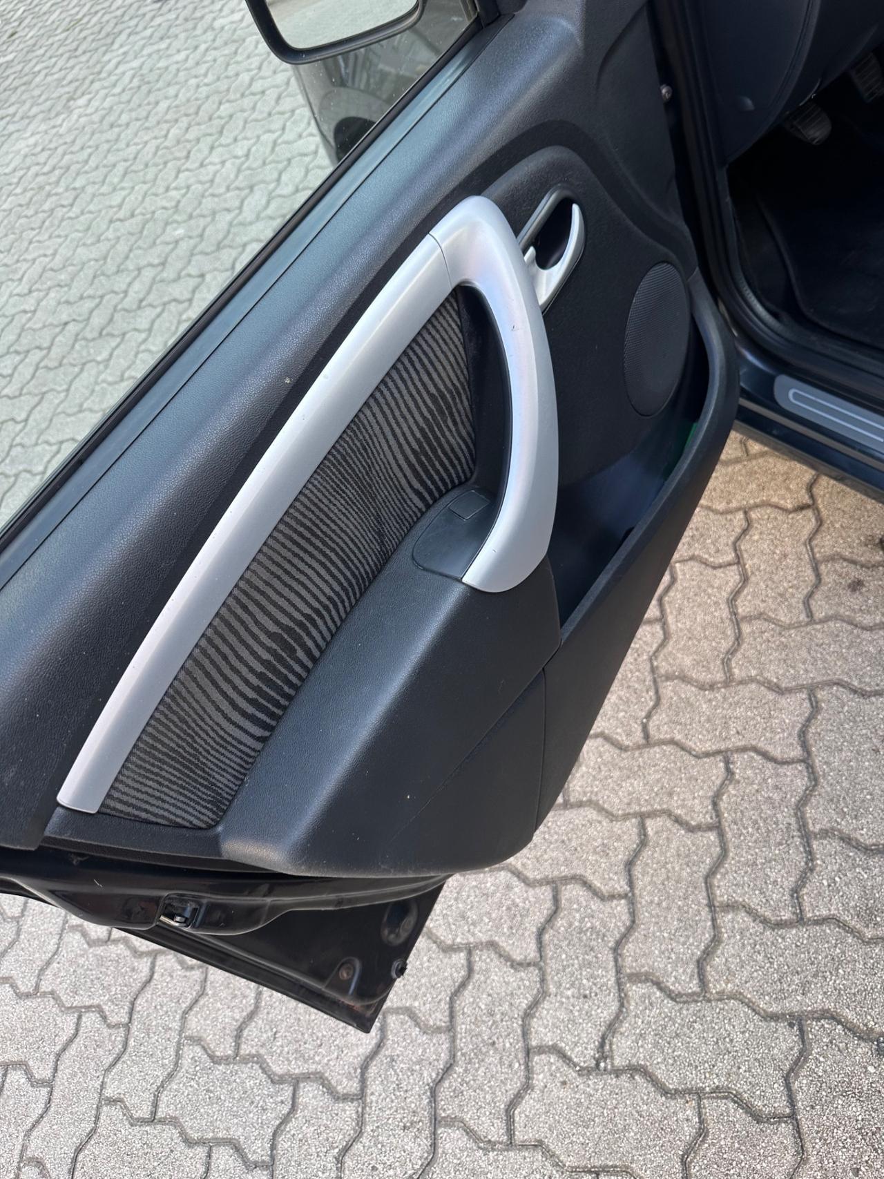 Dacia Sandero 1.4 8V GPL Lauréate