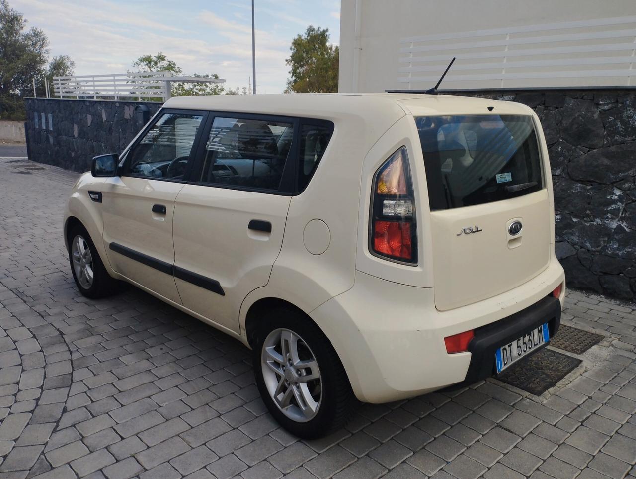 Kia Soul 1.6 CVVT Cool Bi-Fuel