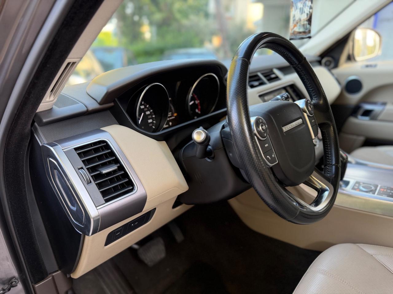 Land Rover Range Sport 3.0 TDV6 HSE